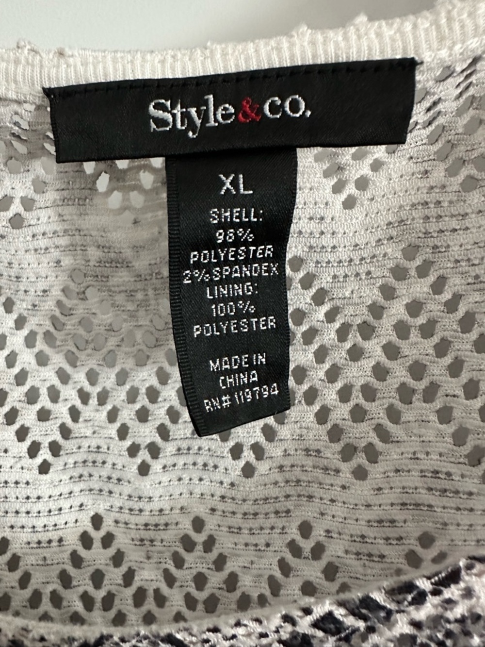 Style & Co. Black and White Geometric Print Short Sleeve Blouse - Picture 2 of 3